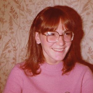 Meet your Posher, Elise